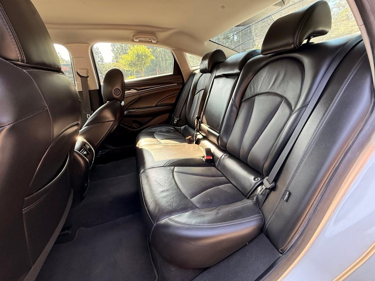 Buick LaCrosse  2017