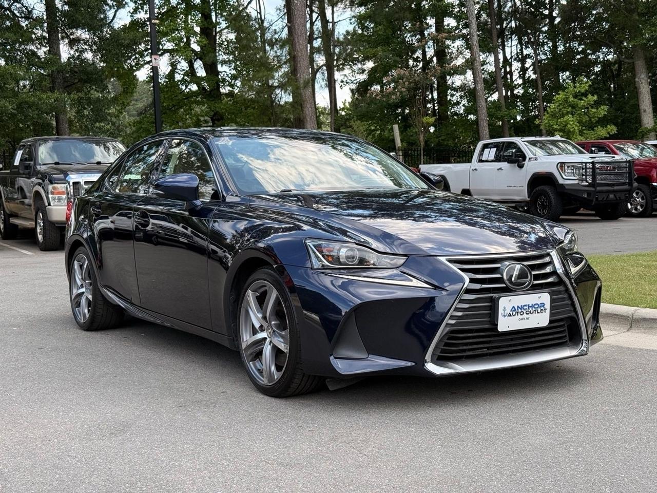 Lexus IS  2017