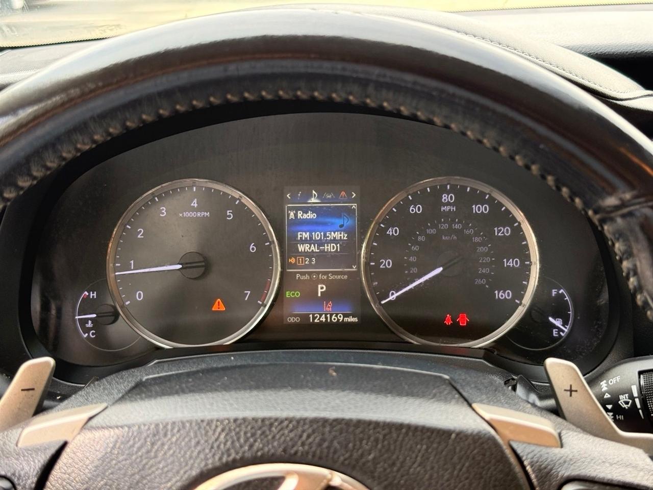 Lexus IS  2017