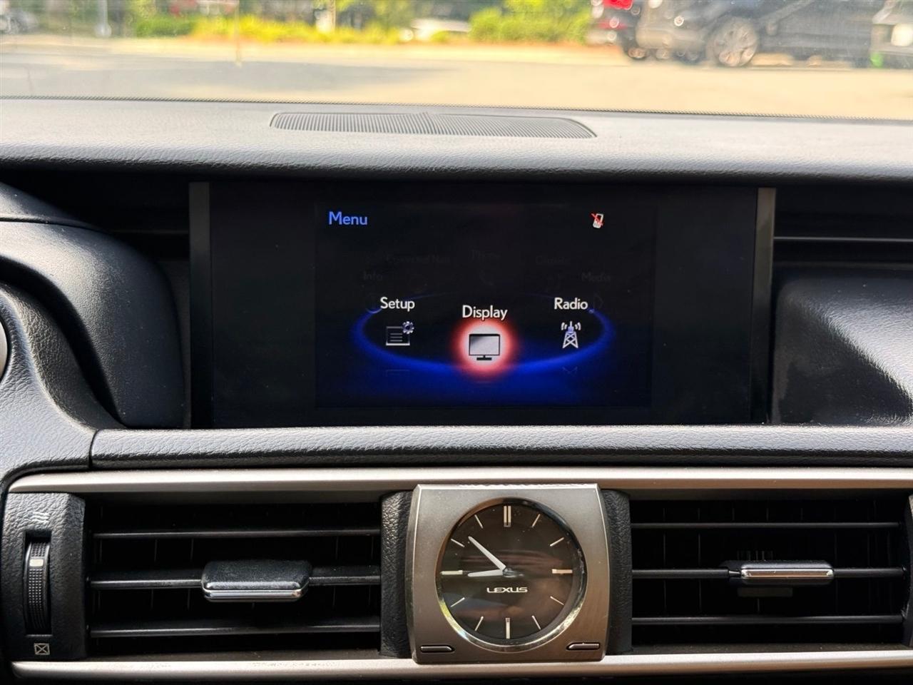 Lexus IS  2017