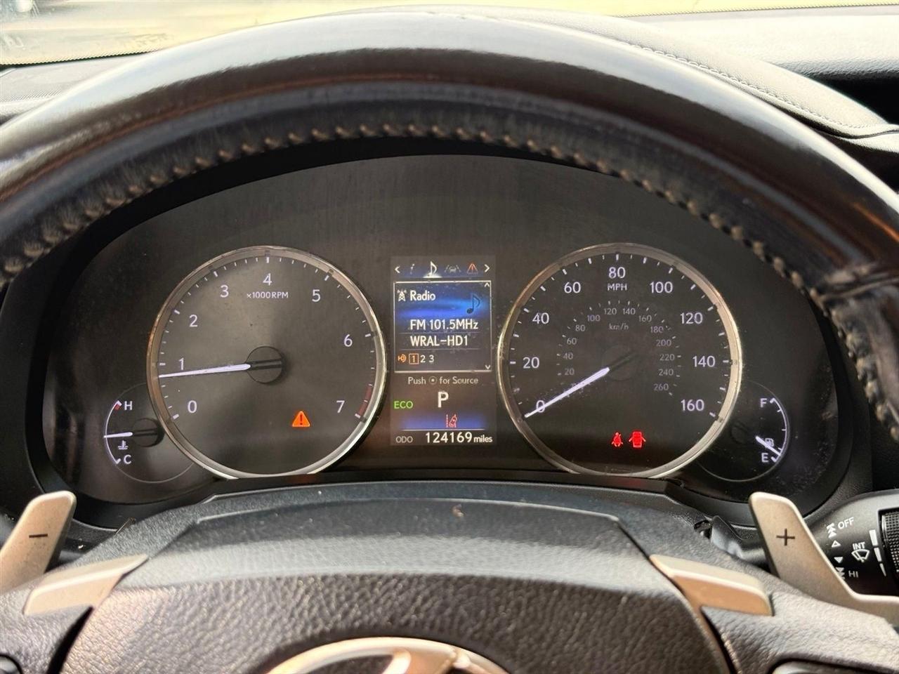Lexus IS  2017