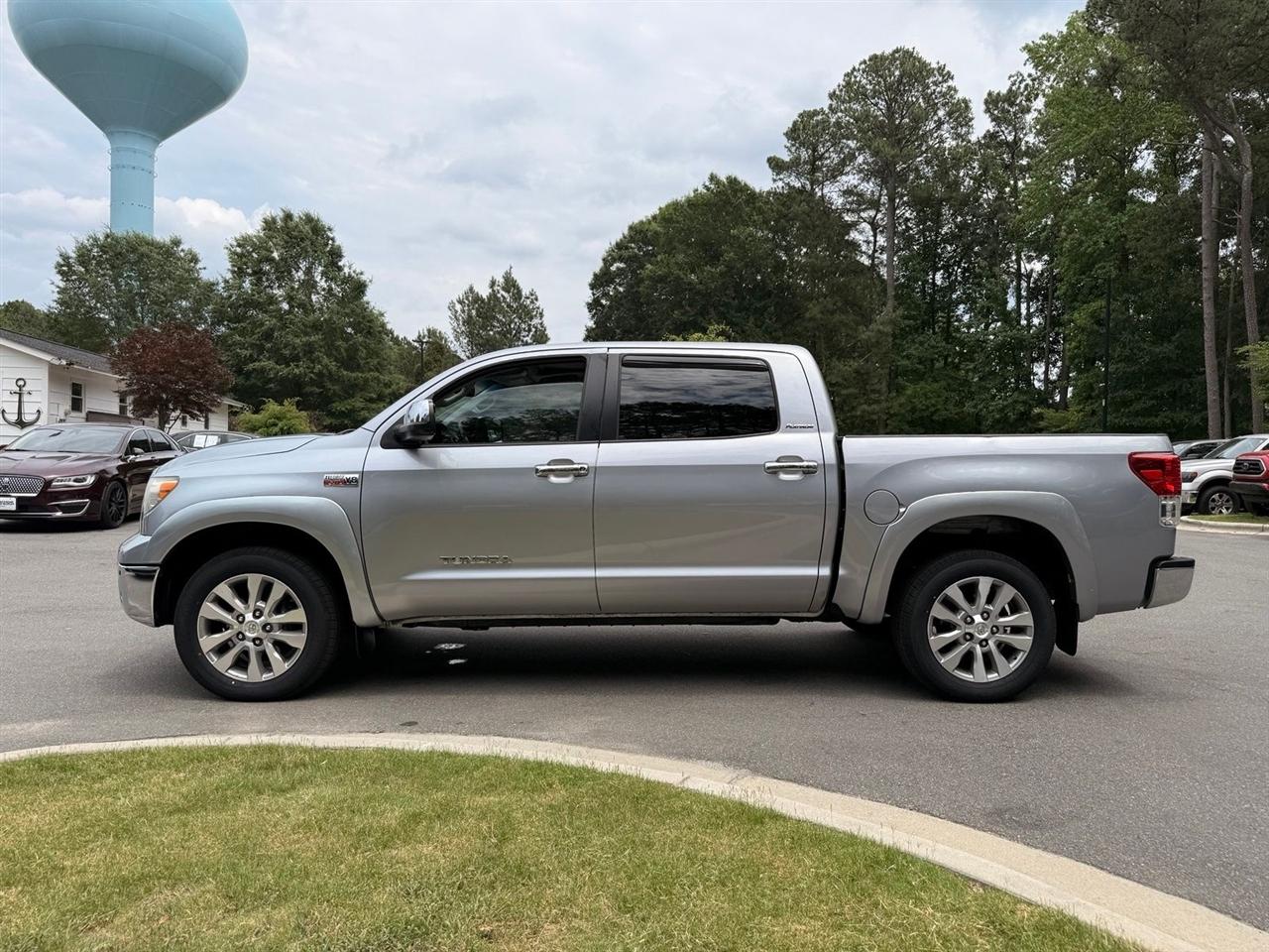 Toyota Tundra  2012