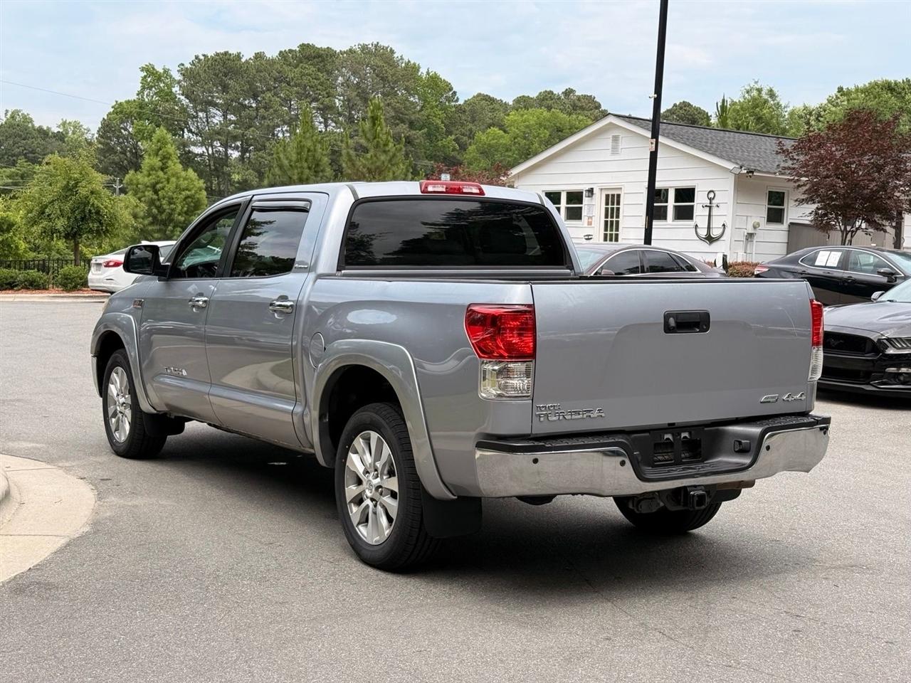 Toyota Tundra  2012