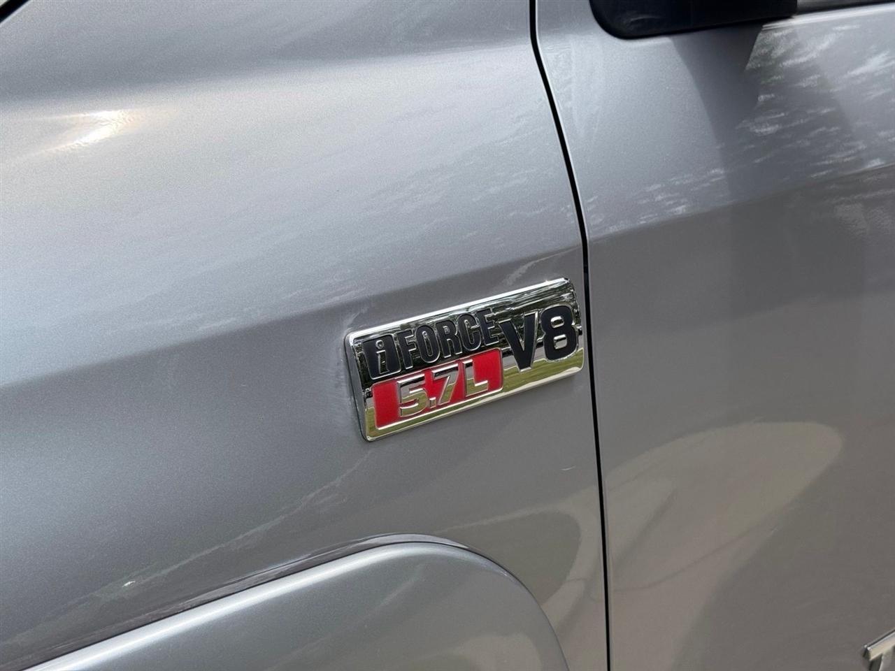 Toyota Tundra  2012