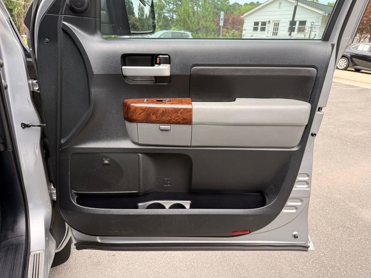 Toyota Tundra  2012