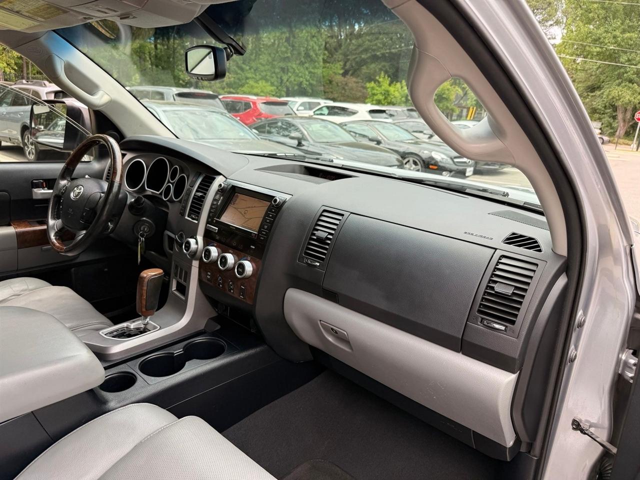 Toyota Tundra  2012