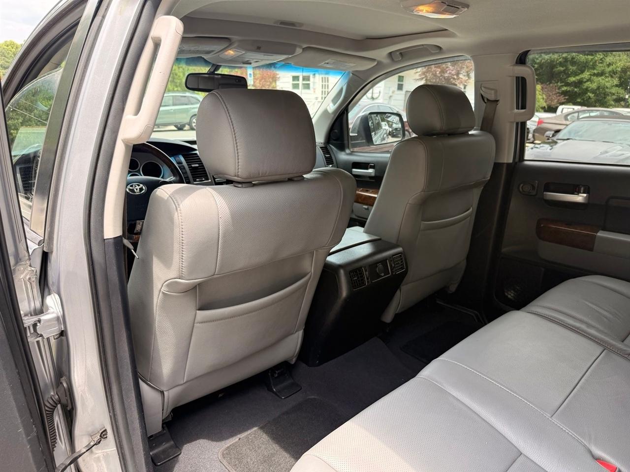 Toyota Tundra  2012