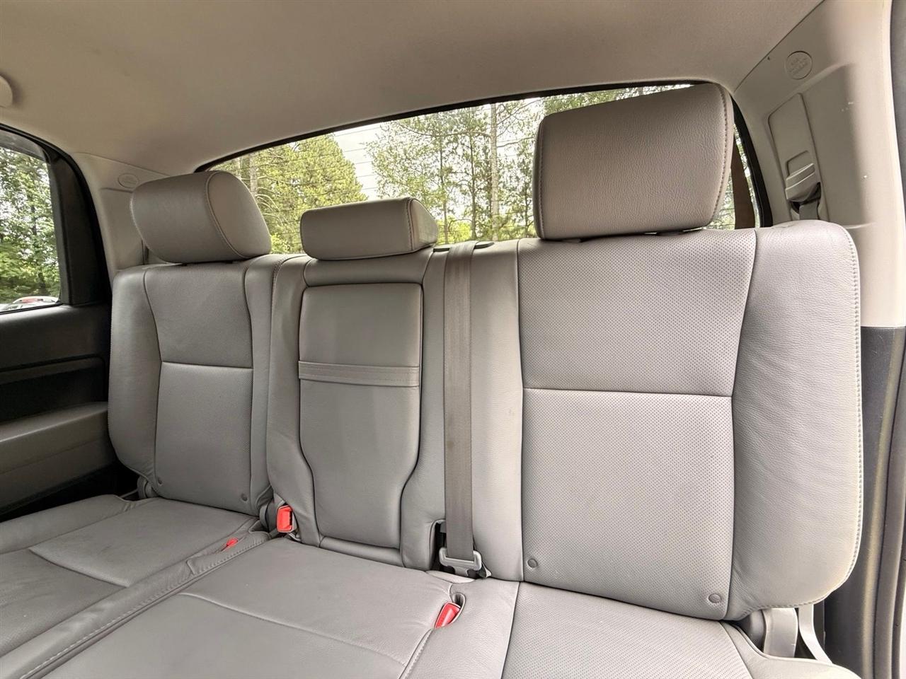 Toyota Tundra  2012
