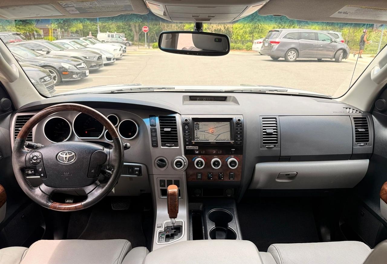 Toyota Tundra  2012
