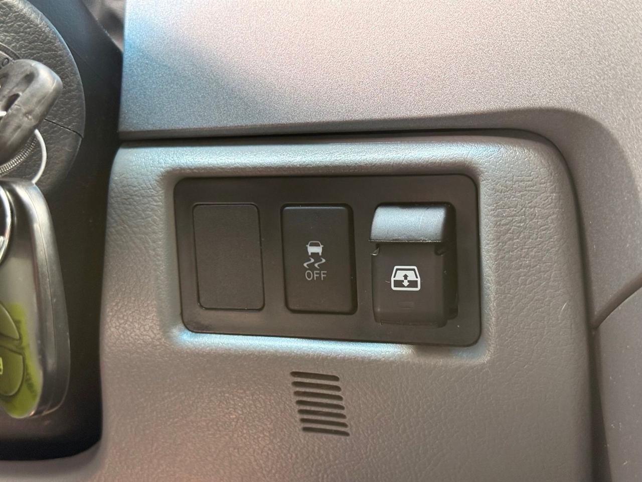 Toyota Tundra  2012