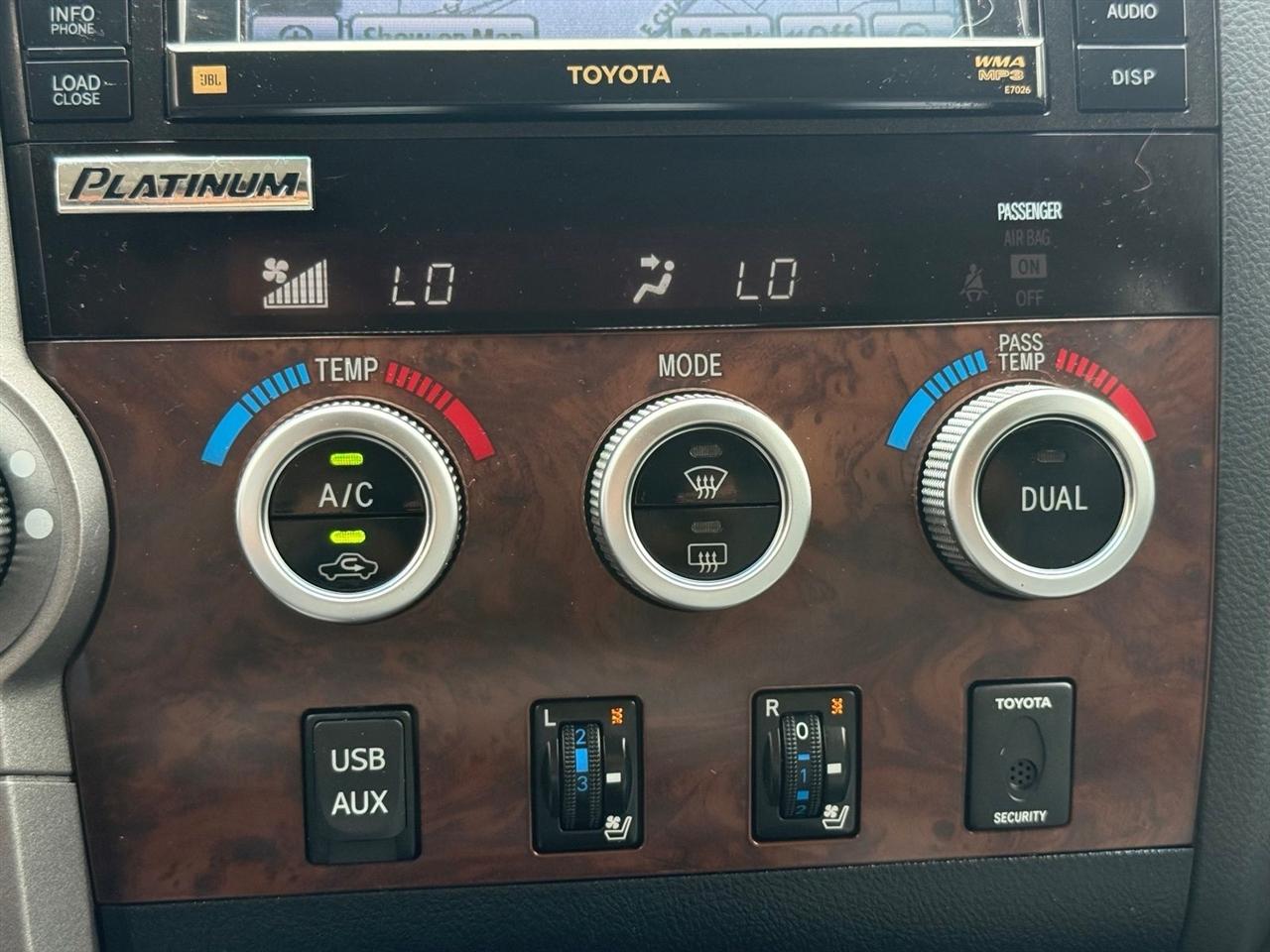 Toyota Tundra  2012