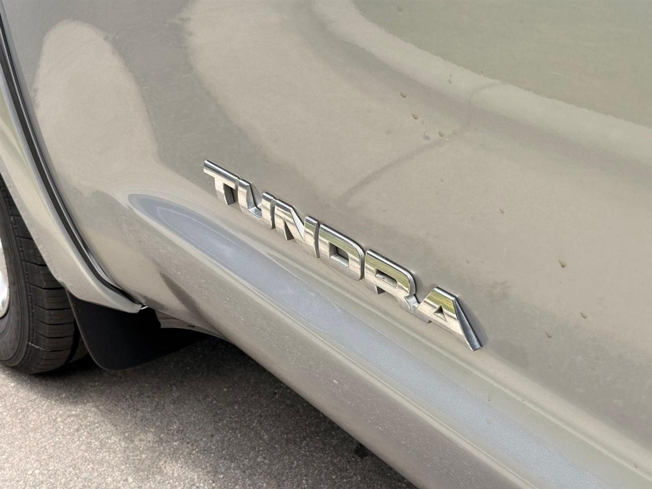 Toyota Tundra  2012