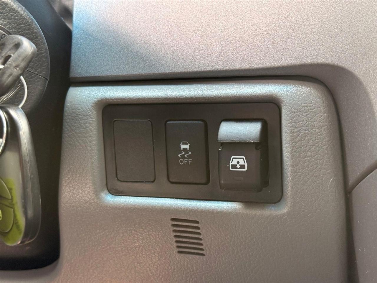 Toyota Tundra  2012