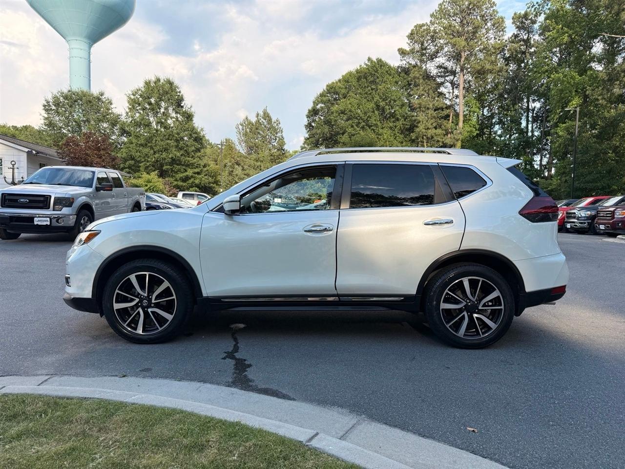 Nissan Rogue  2019