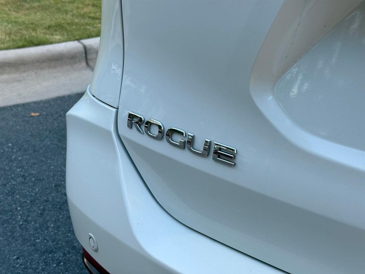 Nissan Rogue  2019