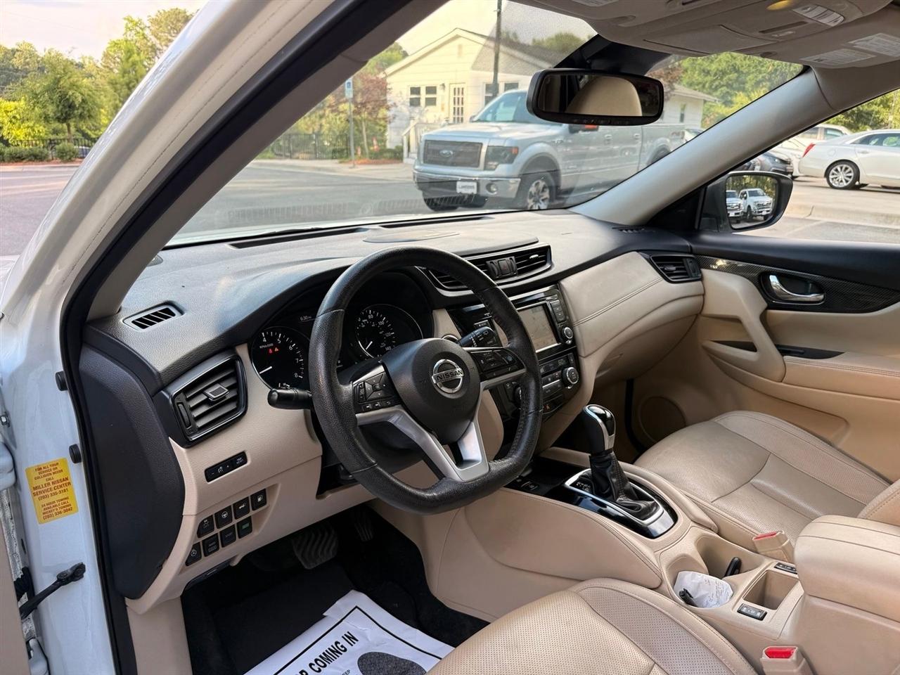 Nissan Rogue  2019