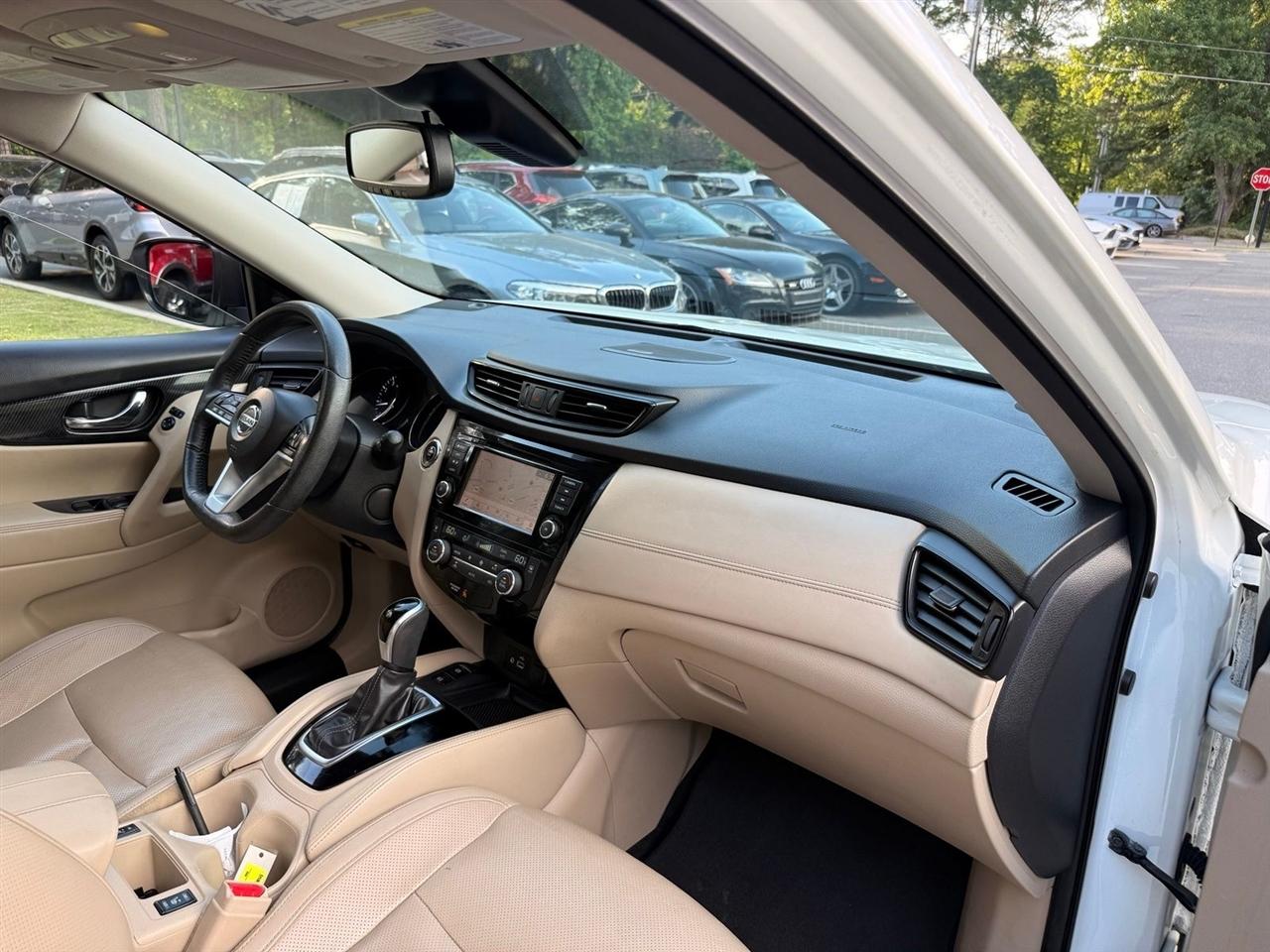 Nissan Rogue  2019