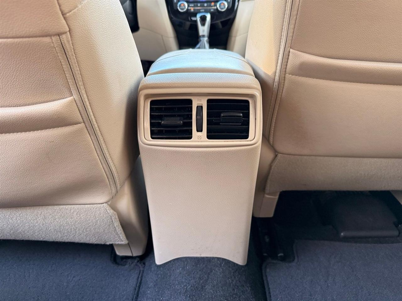 Nissan Rogue  2019