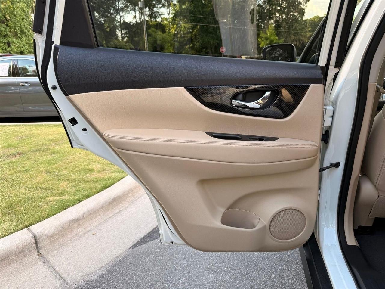 Nissan Rogue  2019