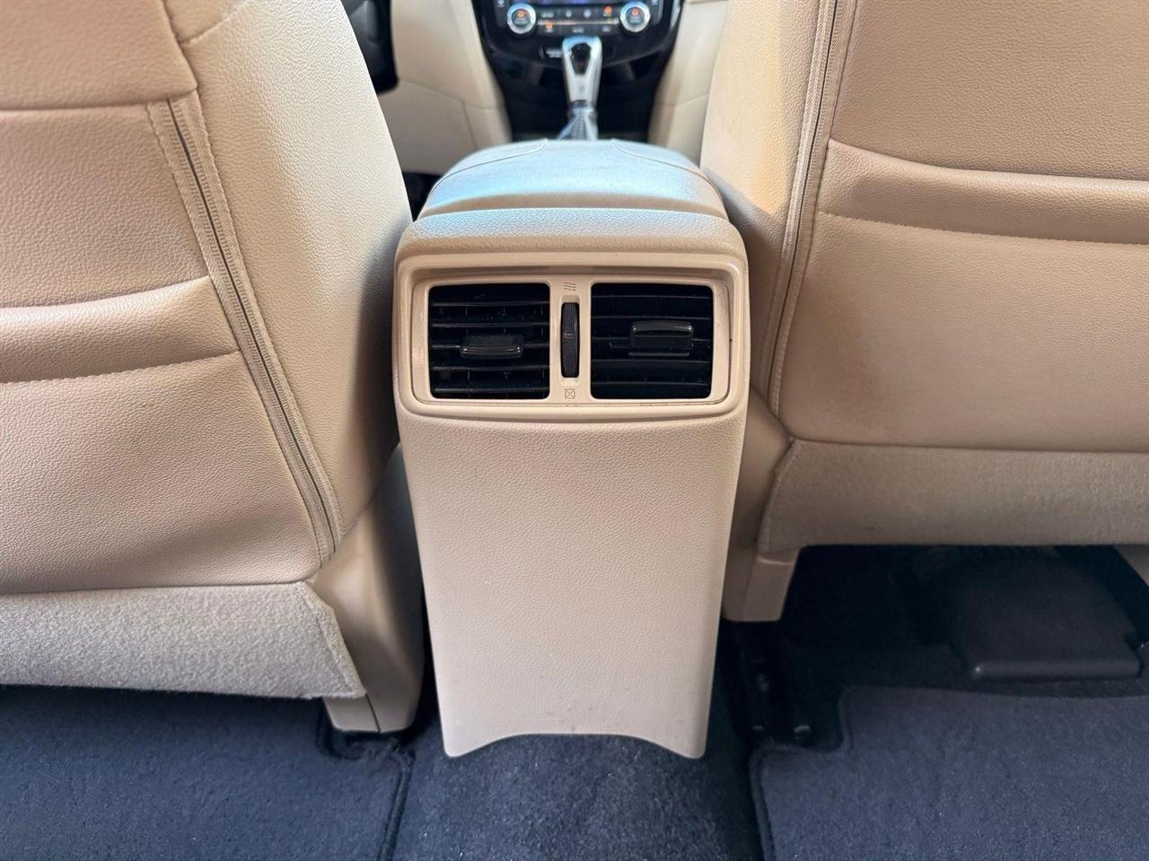 Nissan Rogue  2019
