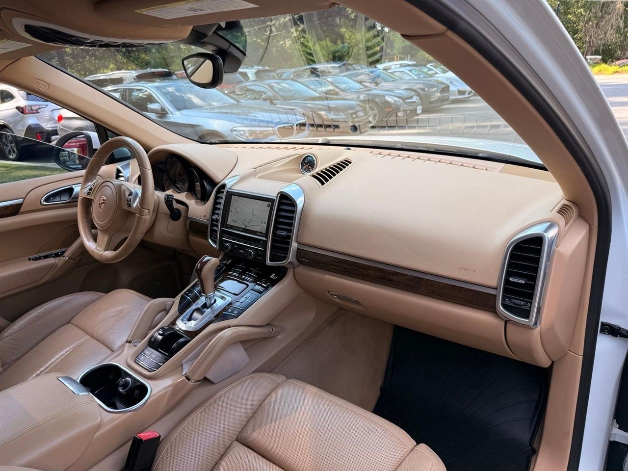 Porsche Cayenne  2014