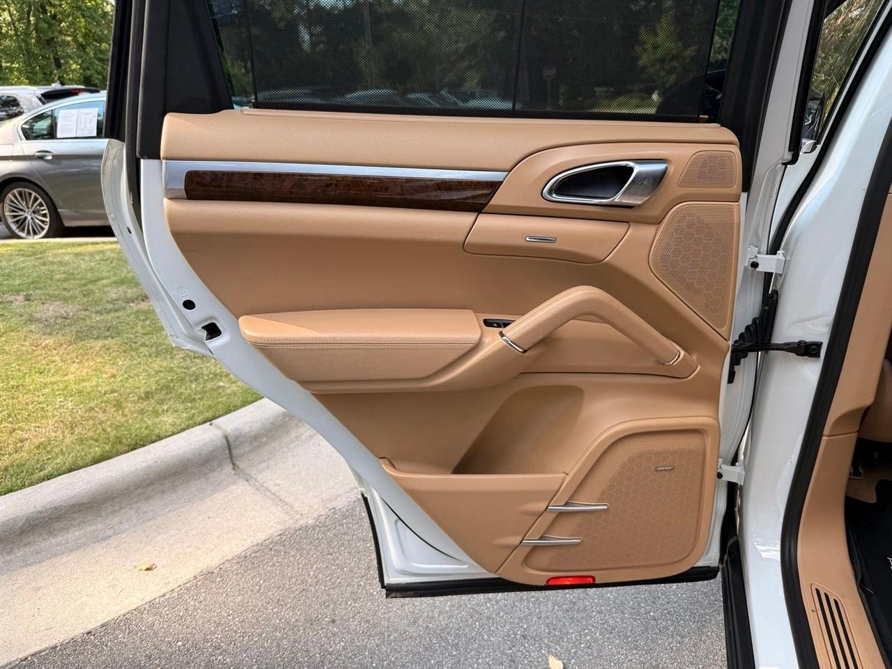 Porsche Cayenne  2014