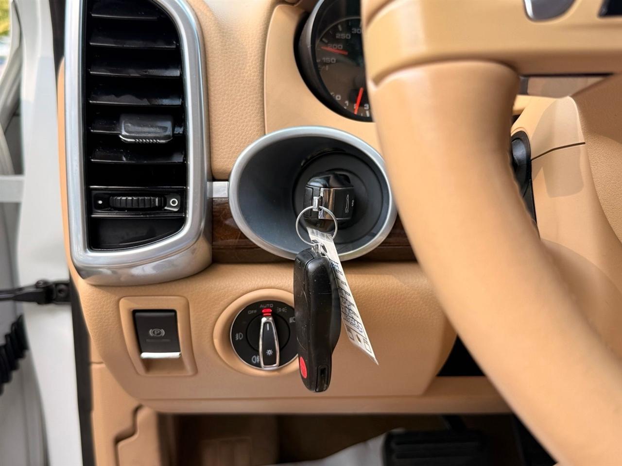 Porsche Cayenne  2014