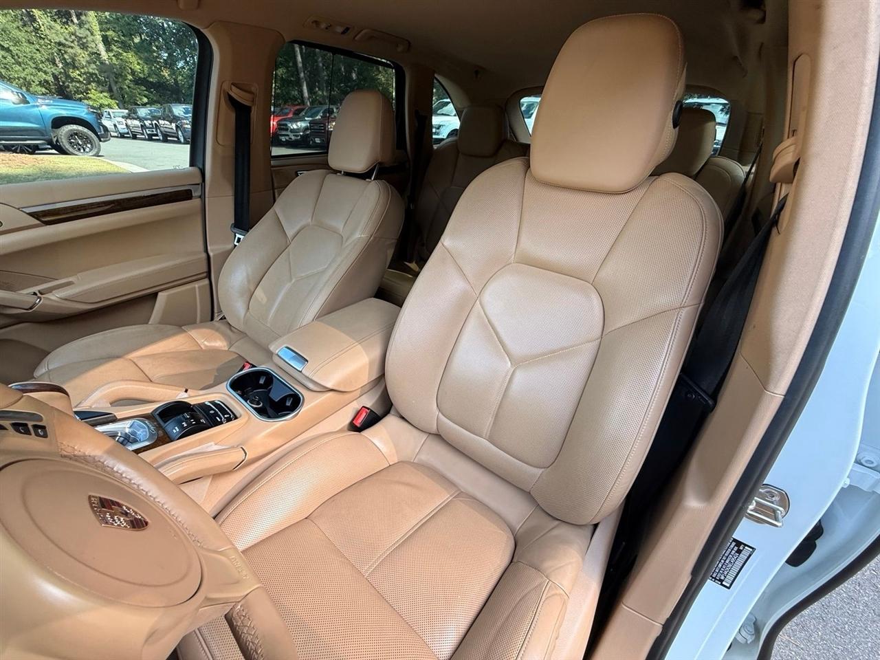 Porsche Cayenne  2014