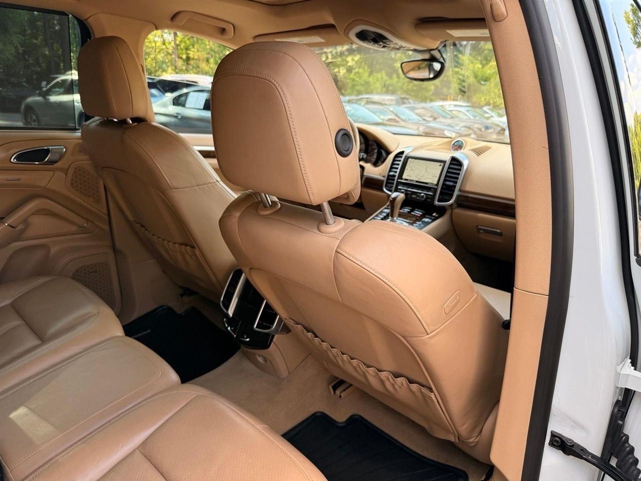 Porsche Cayenne  2014