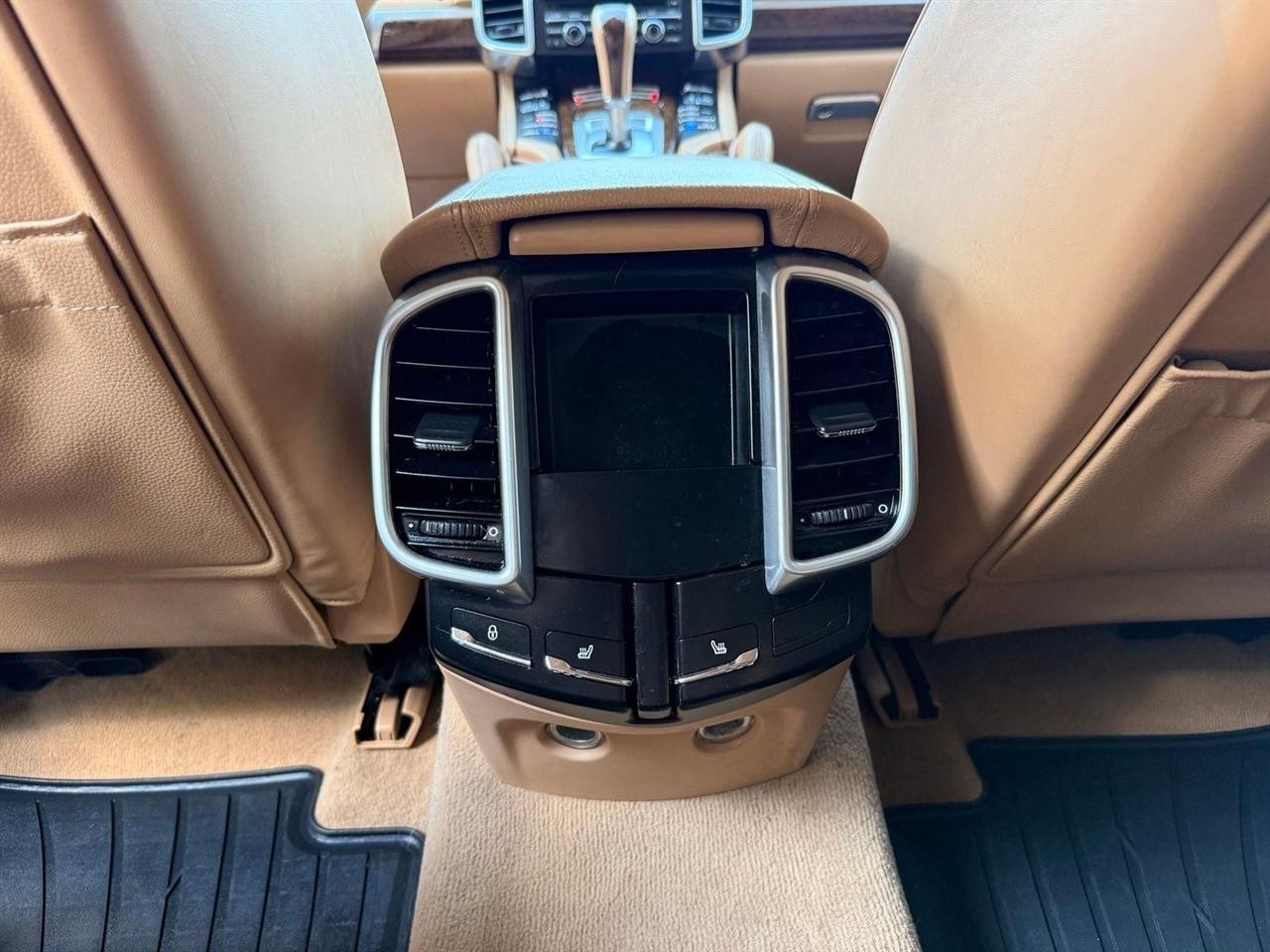 Porsche Cayenne  2014