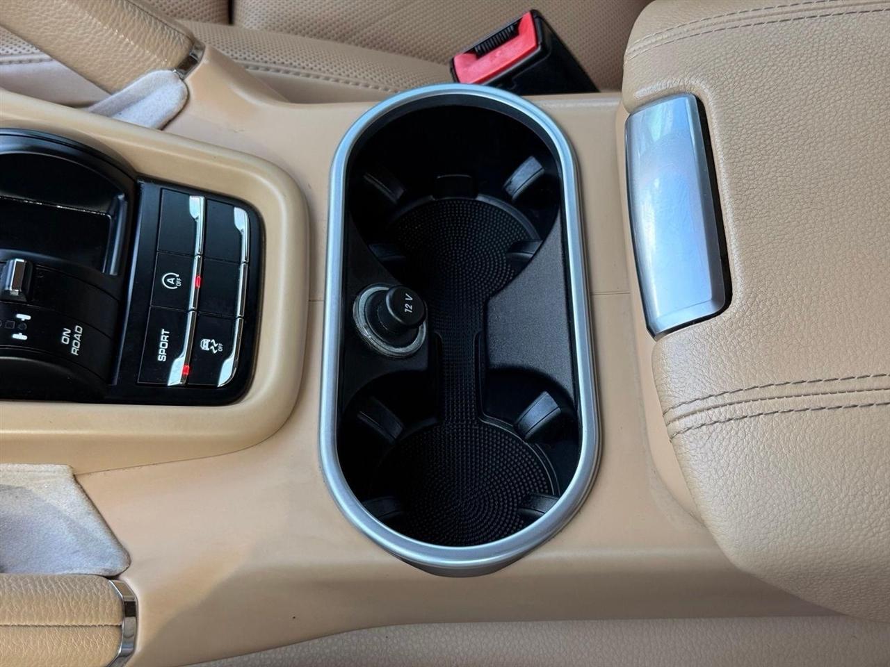 Porsche Cayenne  2014