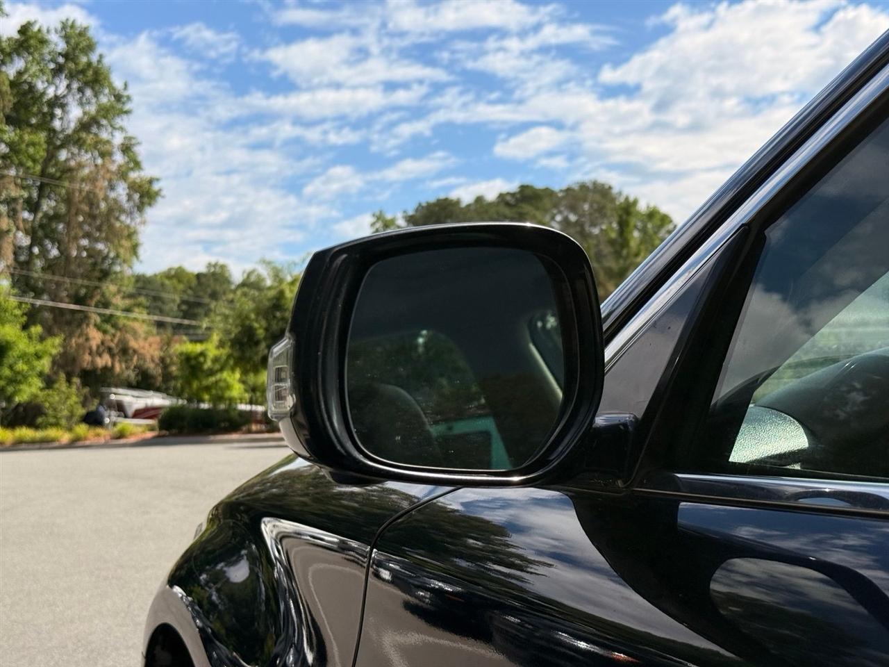 Infiniti Q70  2015