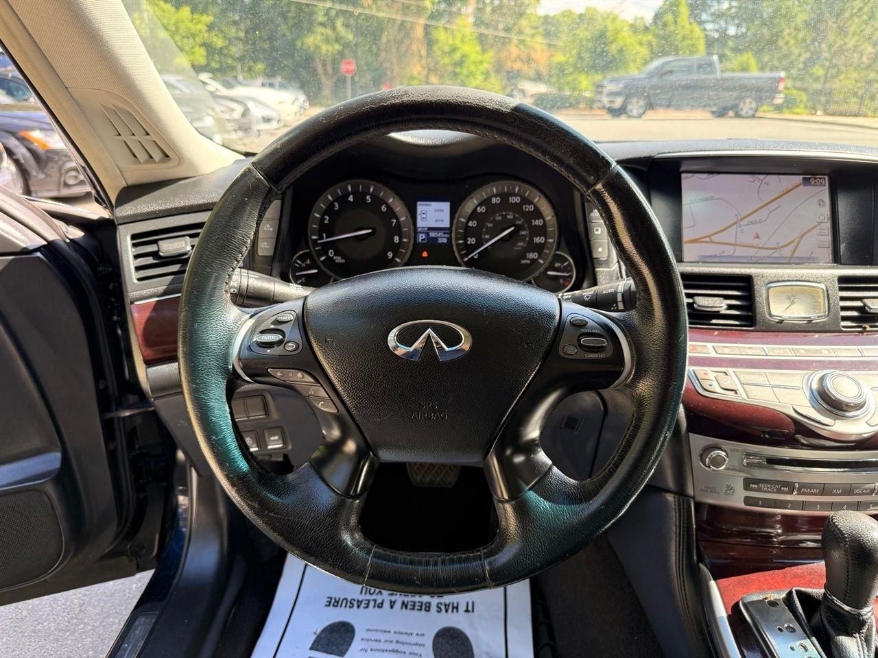 Infiniti Q70  2015