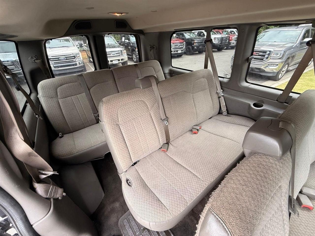 GMC Savana  2017