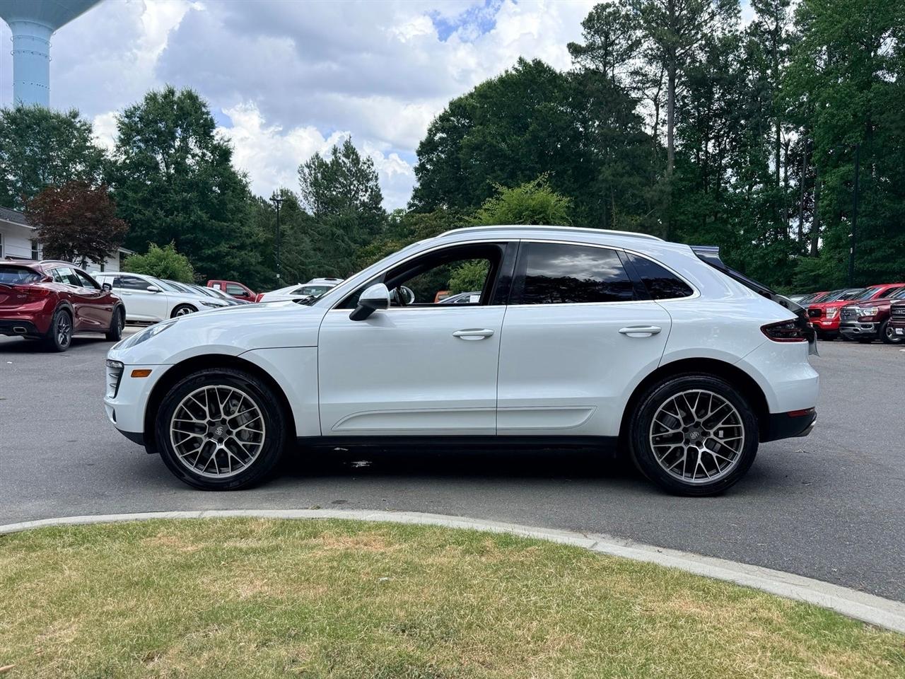 Porsche Macan  2017