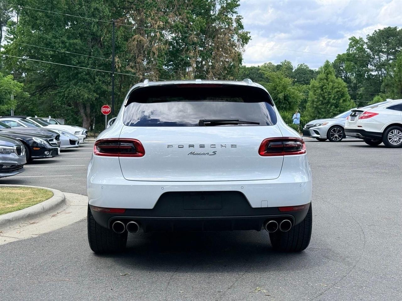 Porsche Macan  2017