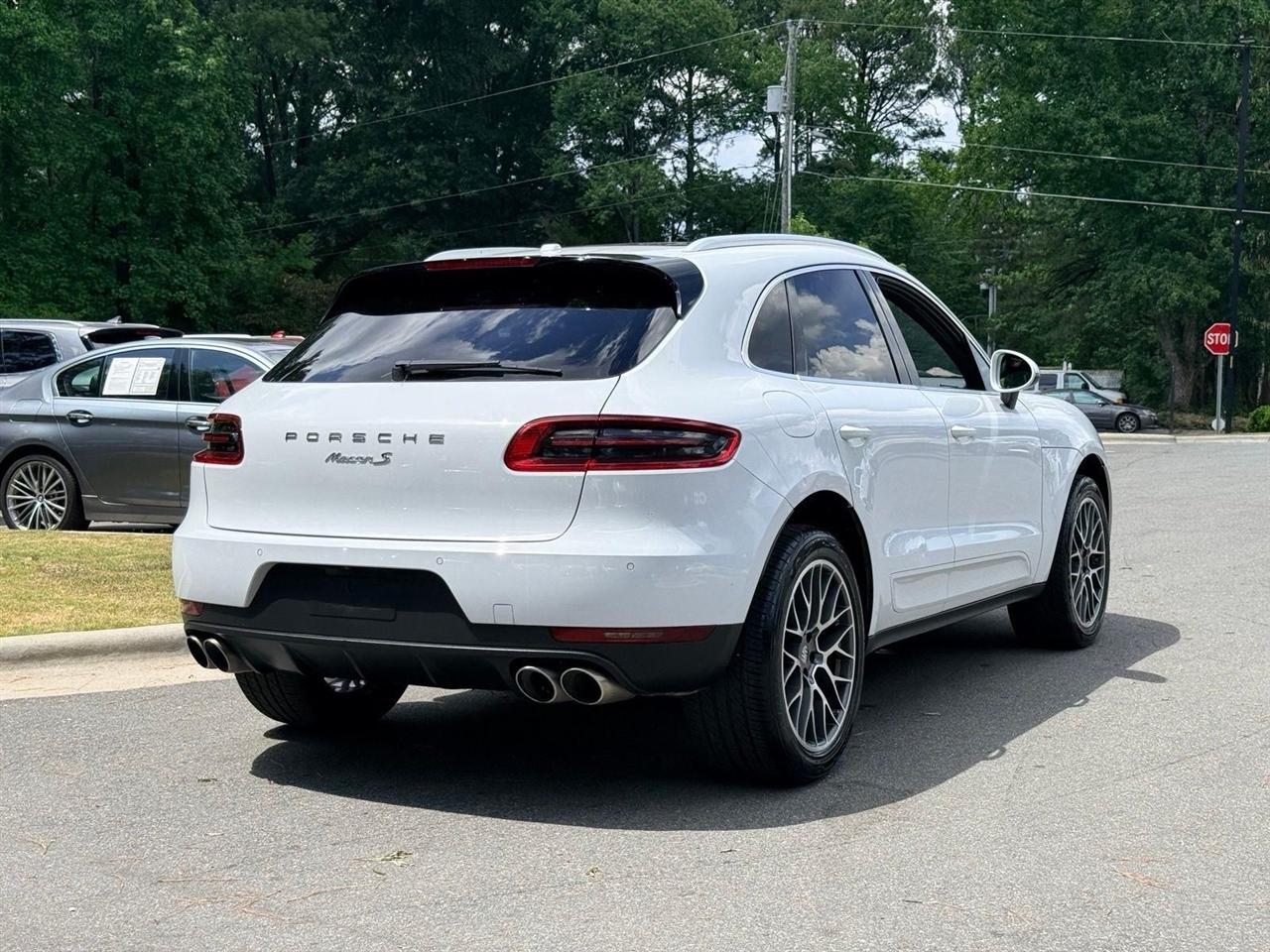 Porsche Macan  2017