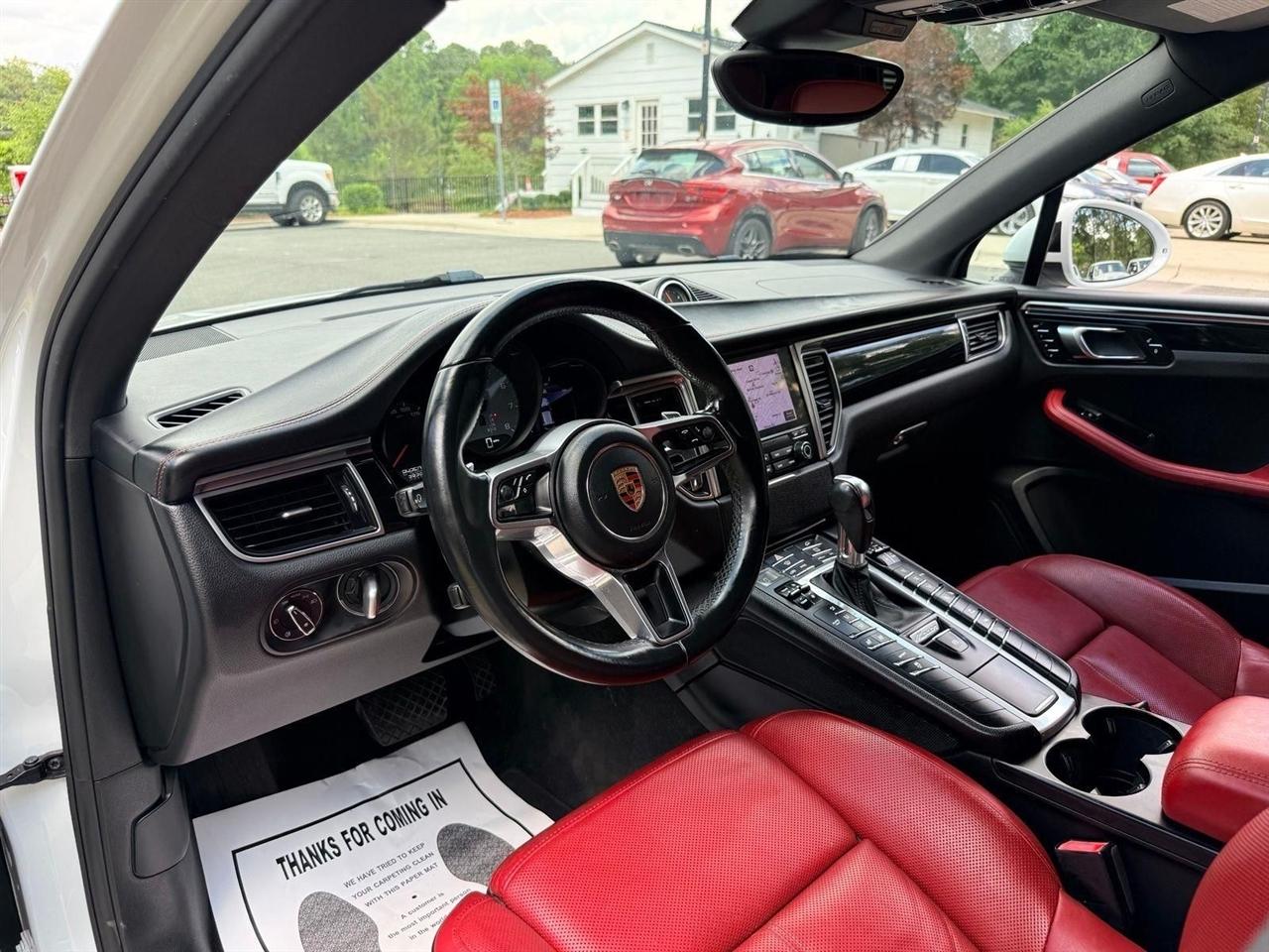 Porsche Macan  2017