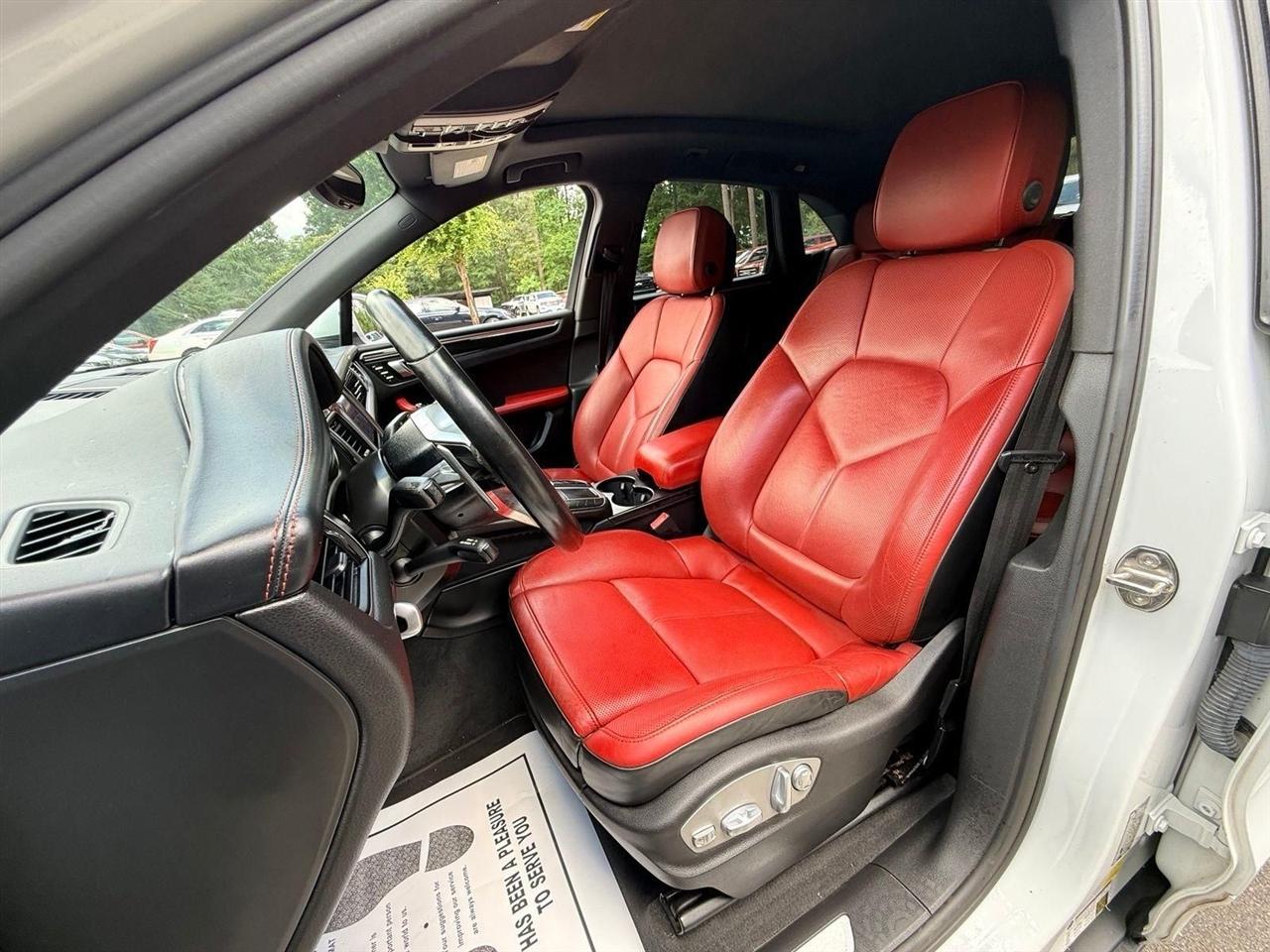 Porsche Macan  2017