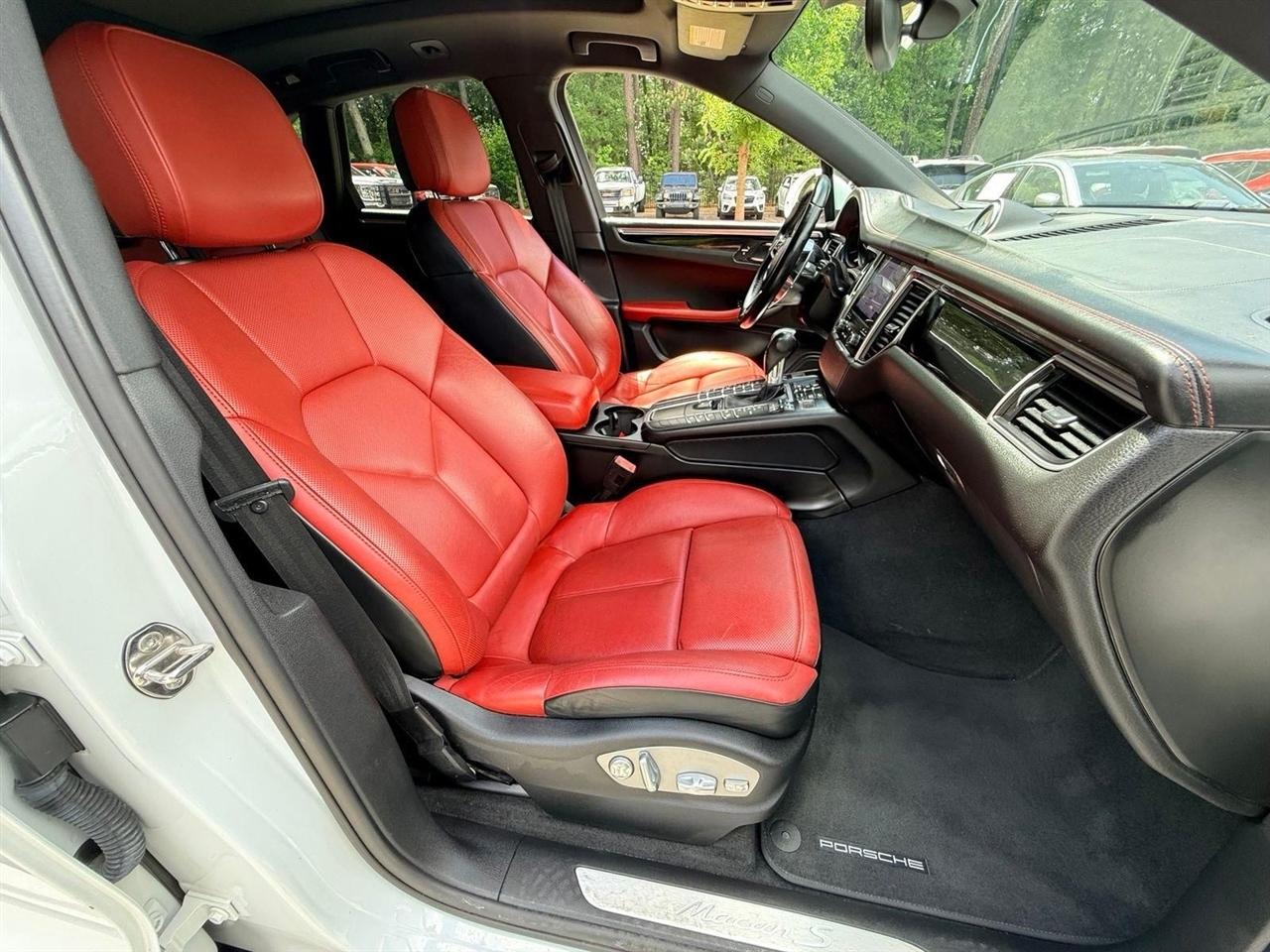 Porsche Macan  2017