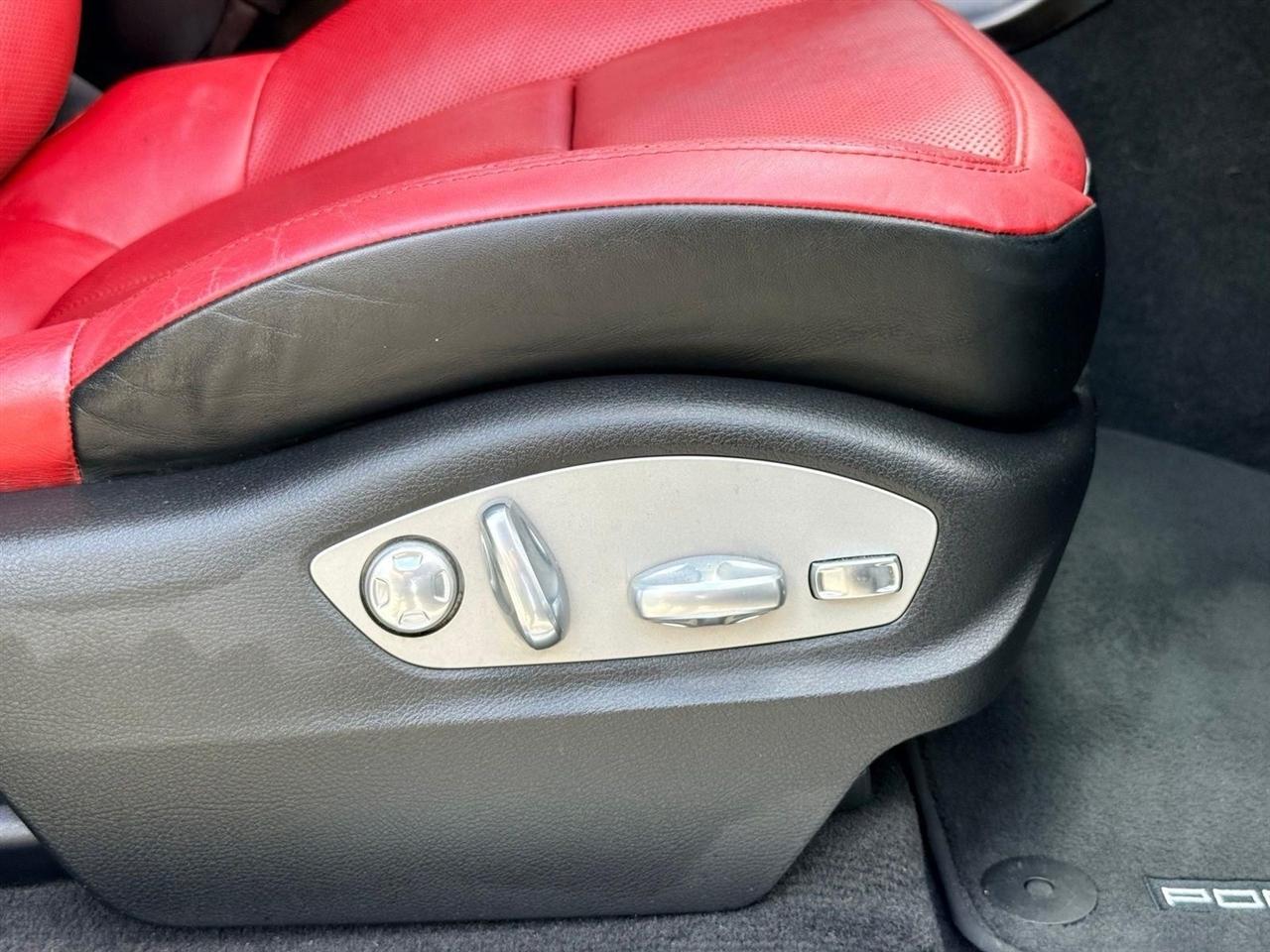 Porsche Macan  2017