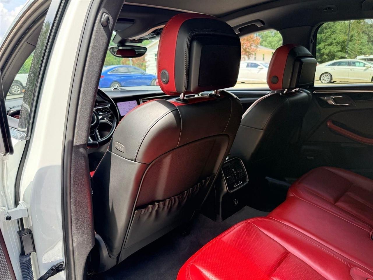 Porsche Macan  2017