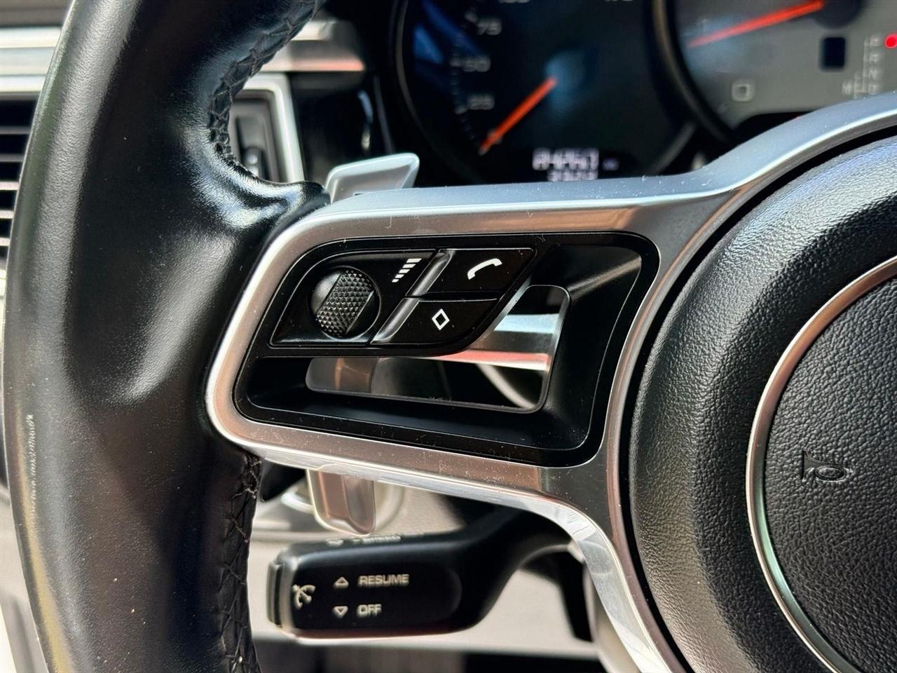 Porsche Macan  2017