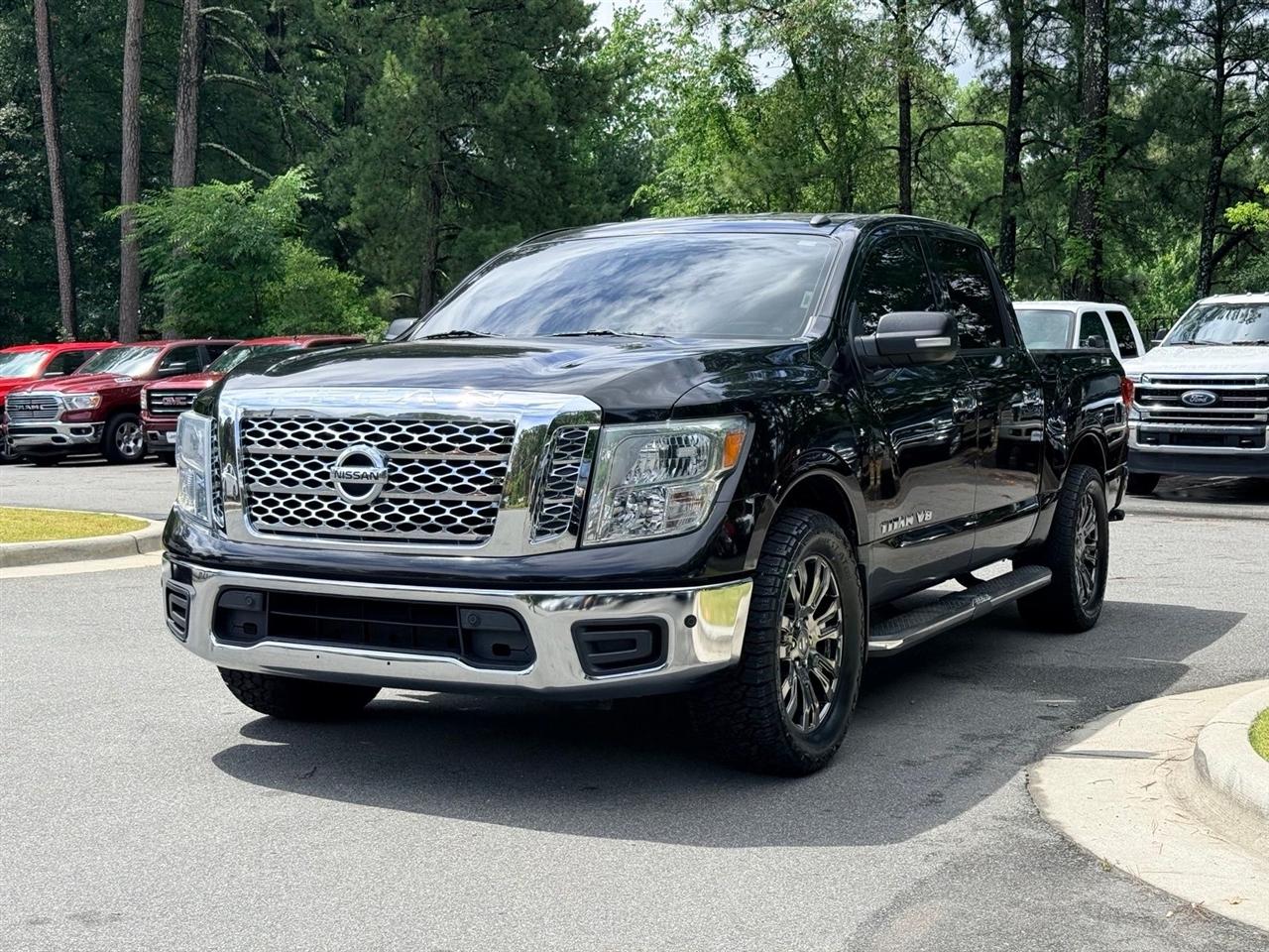 Nissan Titan  2019