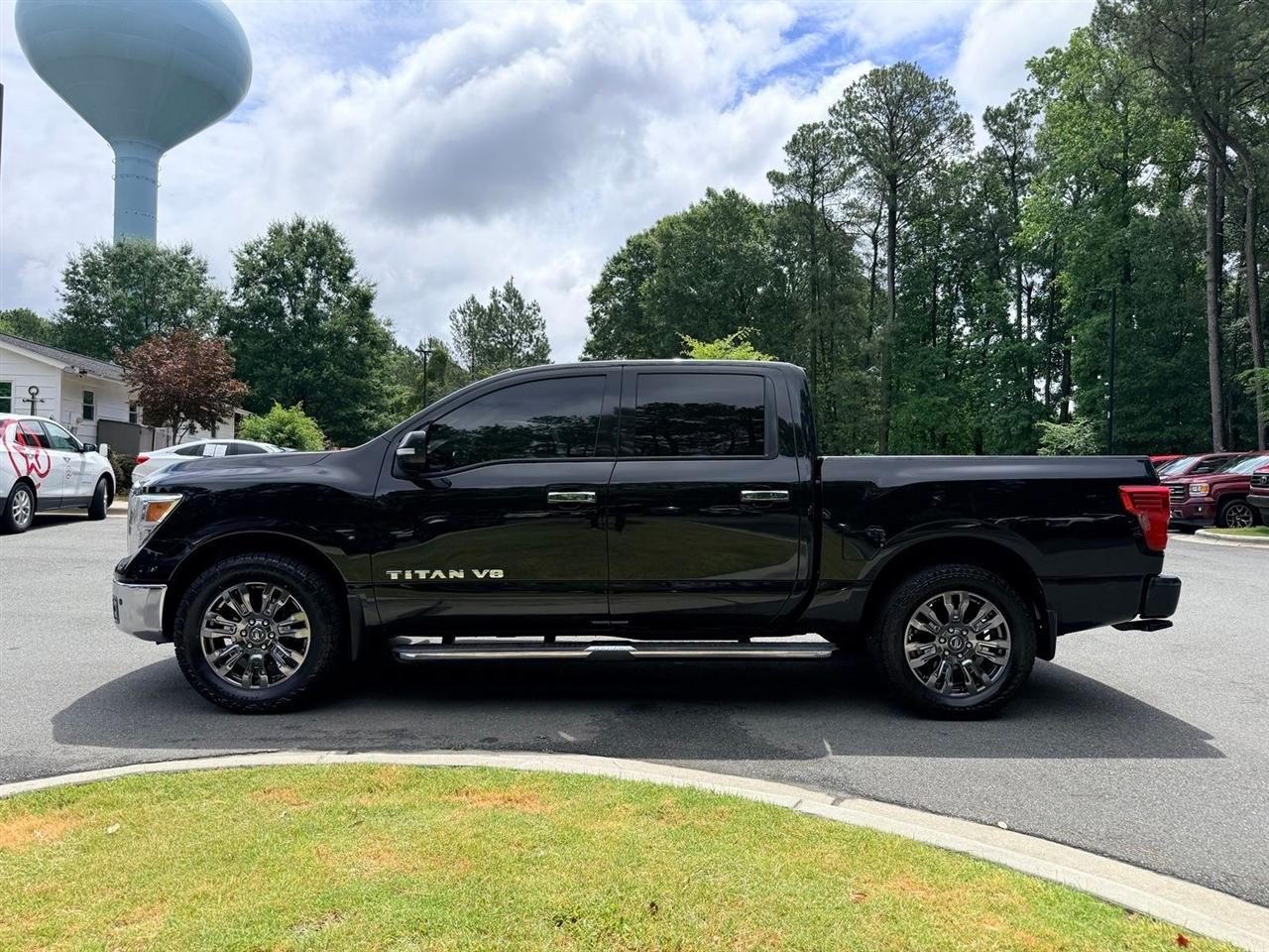Nissan Titan  2019