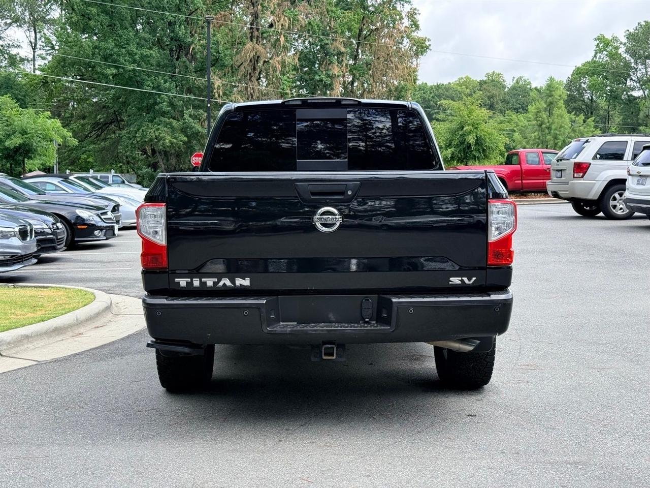 Nissan Titan  2019