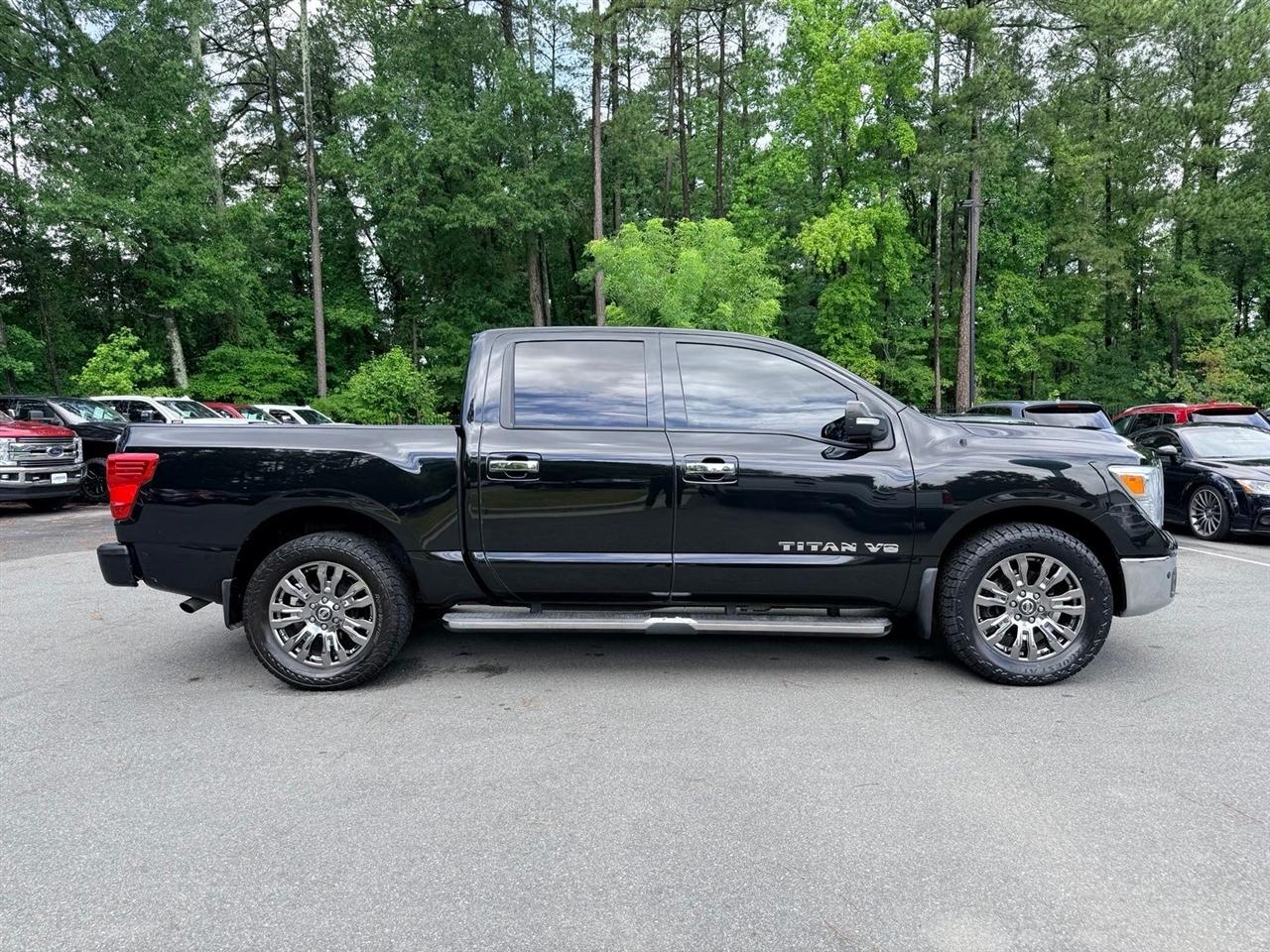Nissan Titan  2019