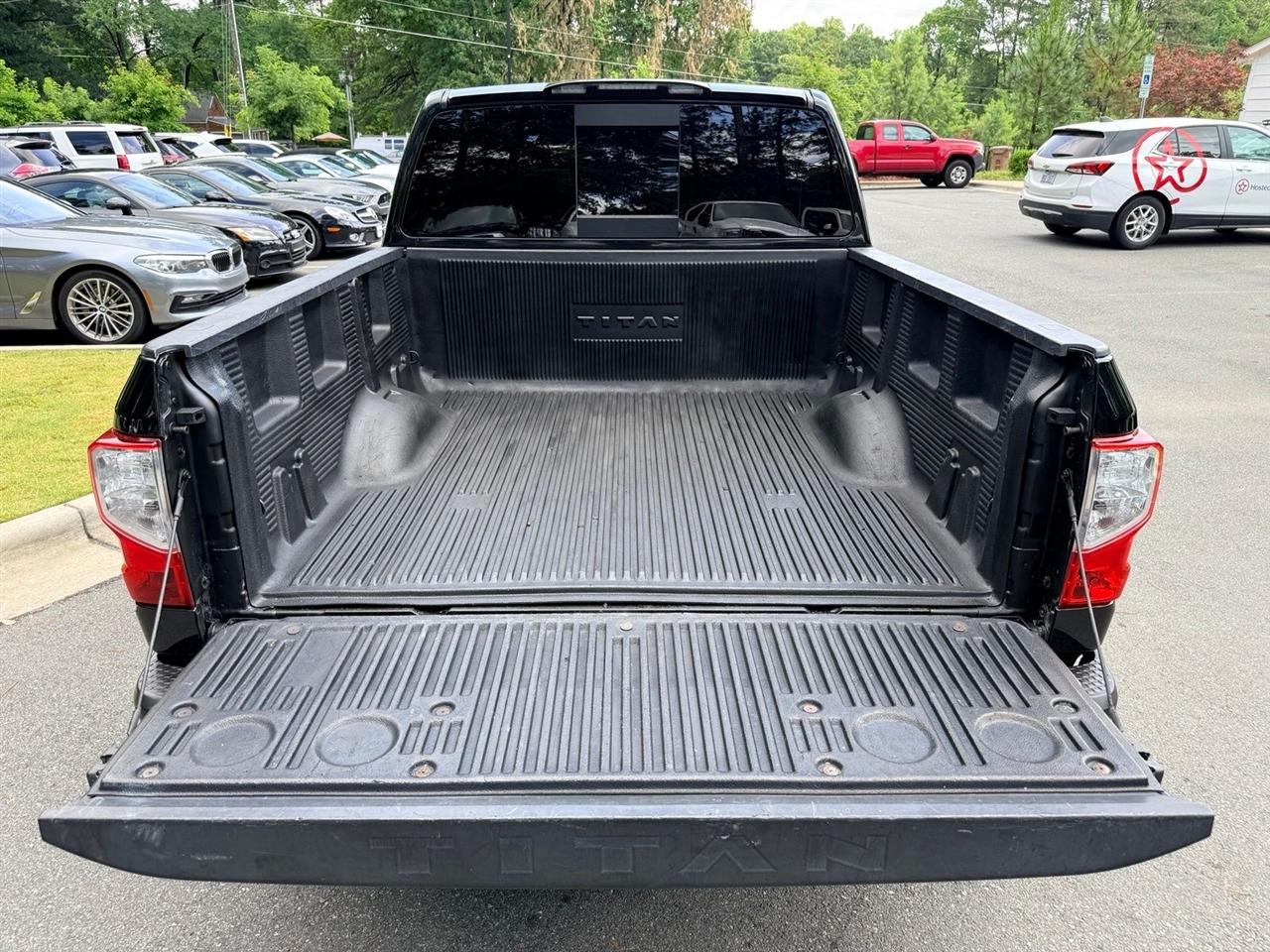 Nissan Titan  2019