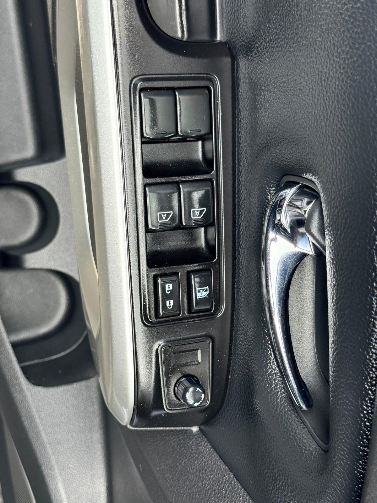 Nissan Titan  2019