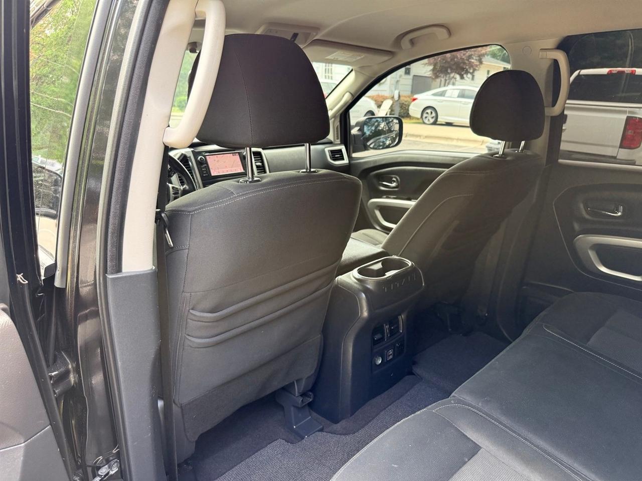 Nissan Titan  2019